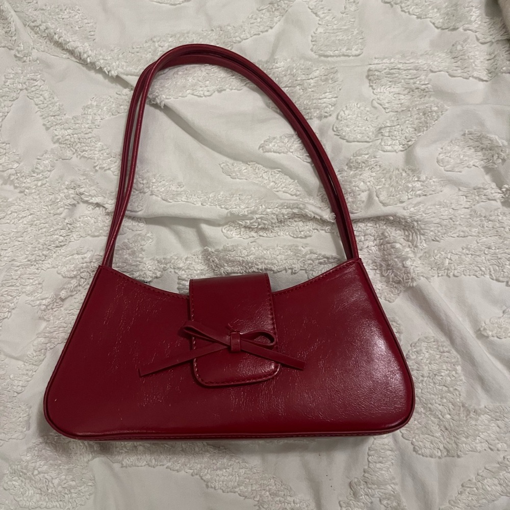 Elegant Red Leather Women's Bag